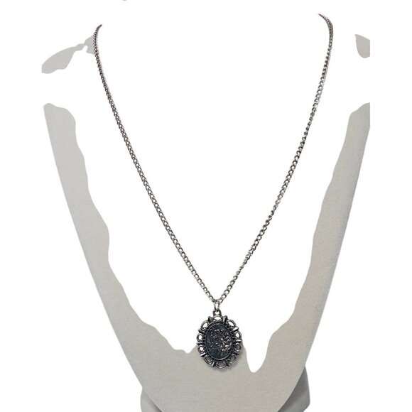 Oval SilverTone Saint Anthony "Pray For Us" Pendant Necklace 18" Chain Religious - Picture 3 of 5